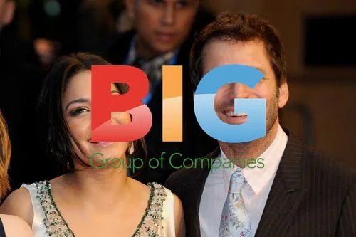 Vanessa Hudgens and Zack Snyder at 'Sucker Punch' Premiere