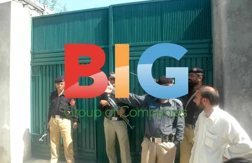 Pakistani Forces at Osama bin Laden Compound