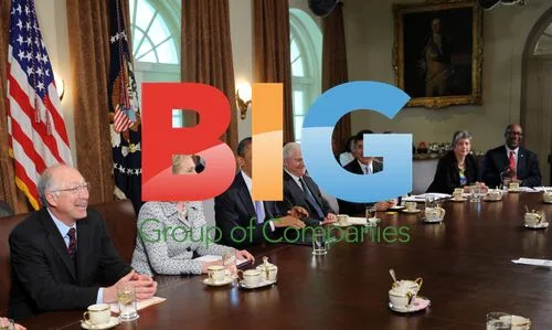 Obama Holds Cabinet Meeting