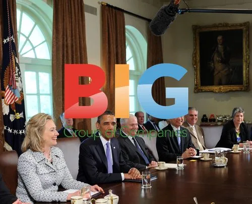 Obama Holds Cabinet Meeting