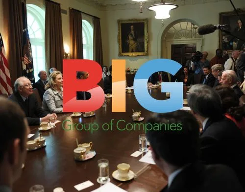 Obama Holds Cabinet Meeting