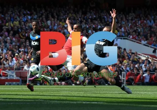 Walcott Misses Chance vs Man Utd