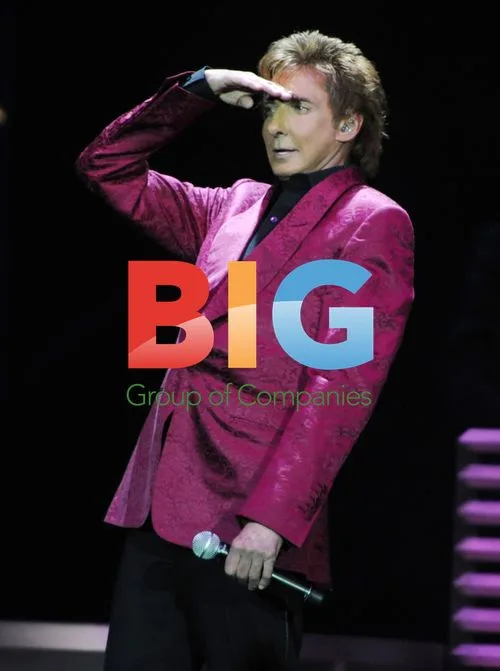 Barry Manilow Performs Live Concert in London