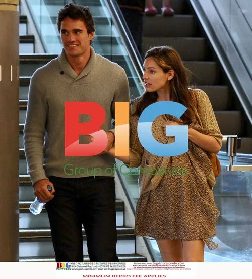 Kelly Brook and Thom Evans Arrive at Doctor's
