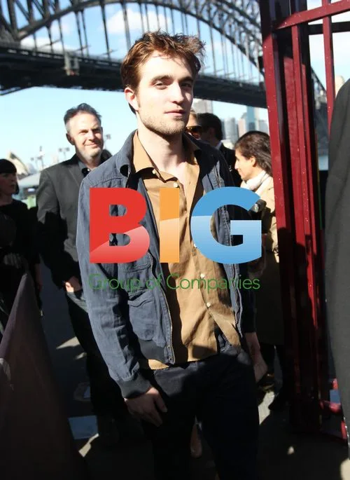 Robert Pattinson, Reese Witherspoon attend 'Water For Elephants' press conference