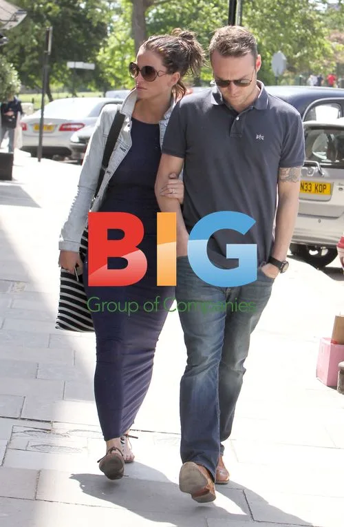 Sarah Harding and Tom Crane Enjoy Walk