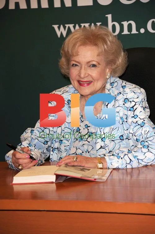 Betty White Signs Books in New York