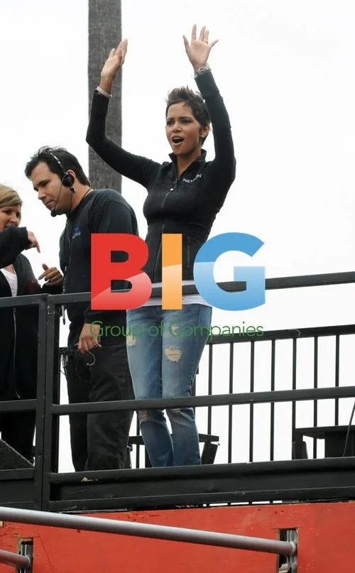 Halle Berry at EIF Revlon Run/Walk
