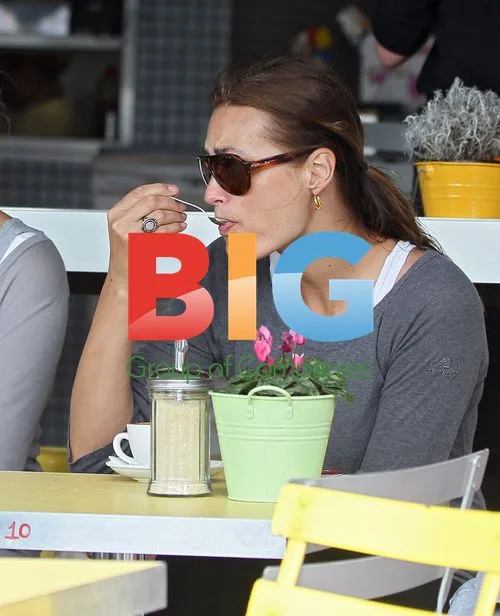 Yasmin LeBon and Friends at Bronte Beach