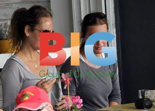 Yasmin LeBon spotted with friends in Sydney
