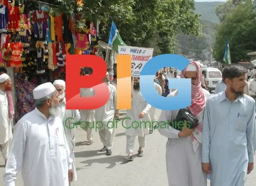 Pakistanis Demonstrate for Osama bin Laden