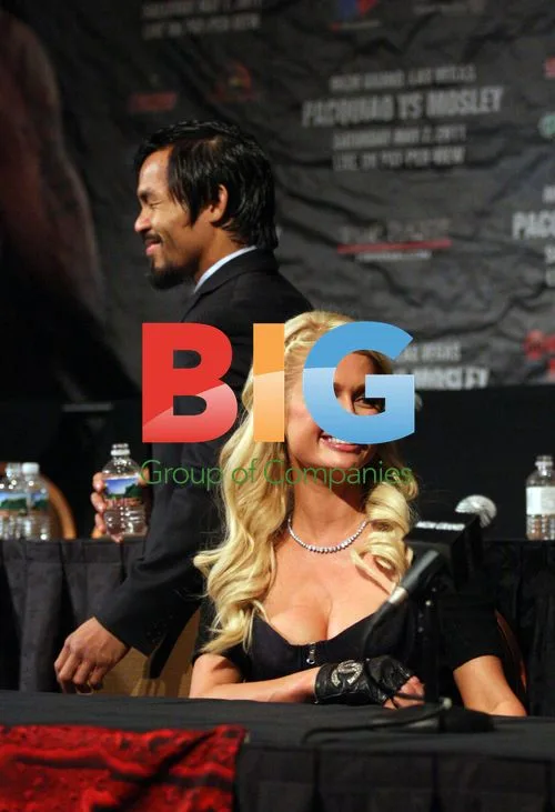 Paris Hilton and Manny Pacquiao at Pacquiao v Mosley Fight