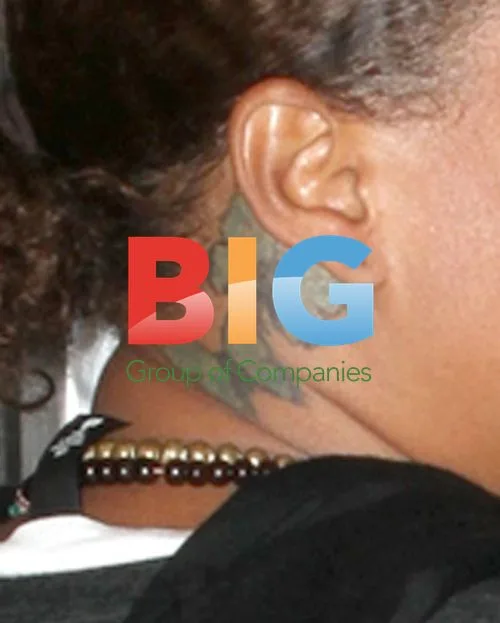 Queen Latifa Arrives at Hotel