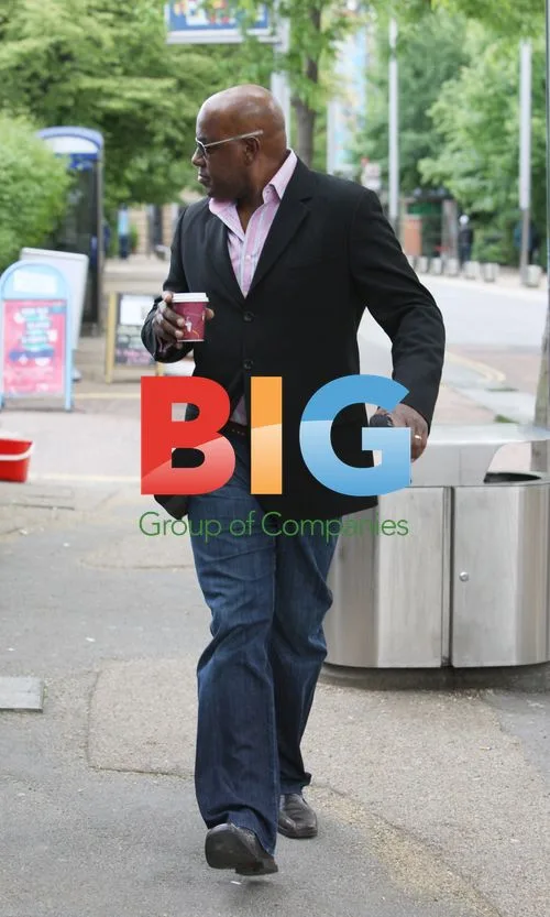 Ainsley Harriott Grabs Coffee in London