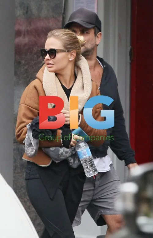 Lara Bingle Takes Lunch Break from Dance Training