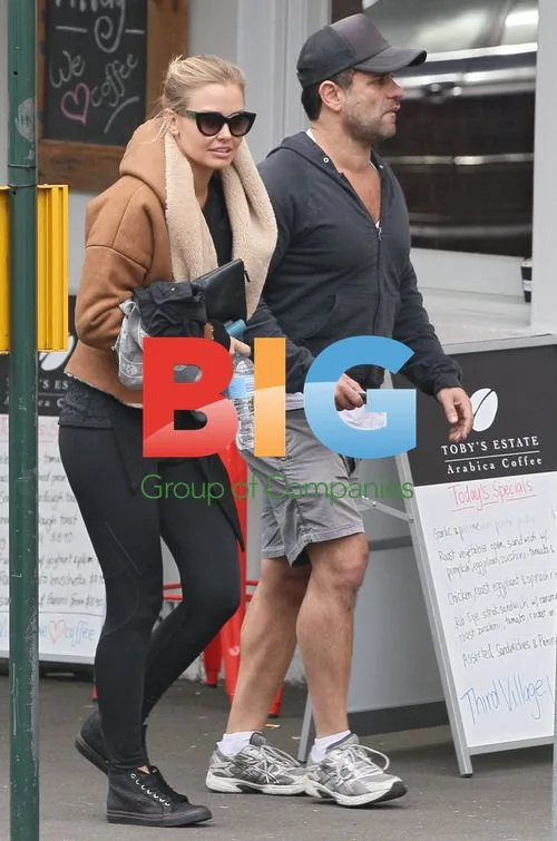 Lara Bingle Takes Lunch Break from Dance Training
