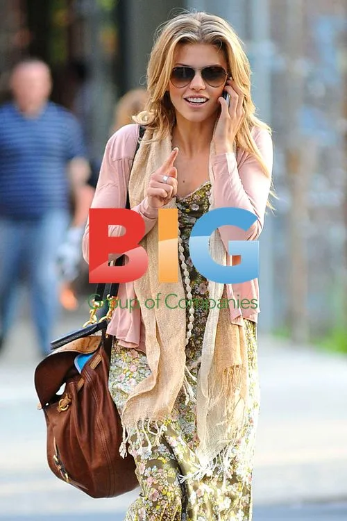 AnnaLynne McCord walking in New York