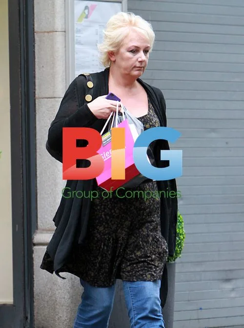 Sue Cleaver Leaves Salon After Treatments