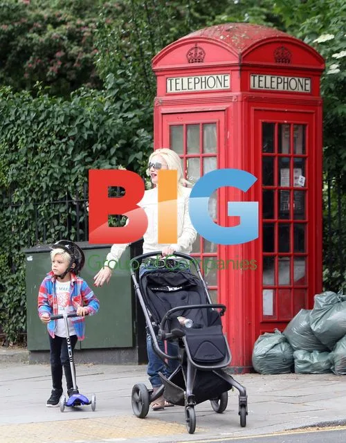Gwen Stefani and Family in London