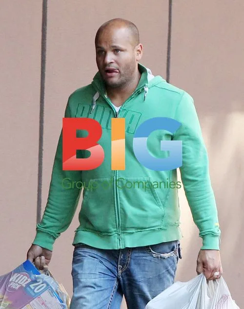 Stephen Belafonte Grocery Shopping