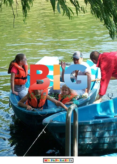 Peter Andre and Gino D'Acampo Rowing in Regents Park