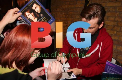 David Tennant and Catherine Tate Sign Autographs