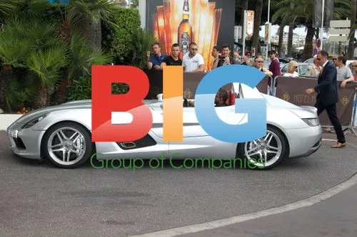 Kanye West Arrives in Cannes