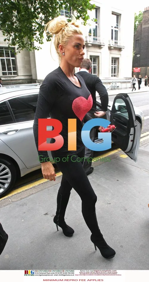 Katie Price Arriving at Hotel in London