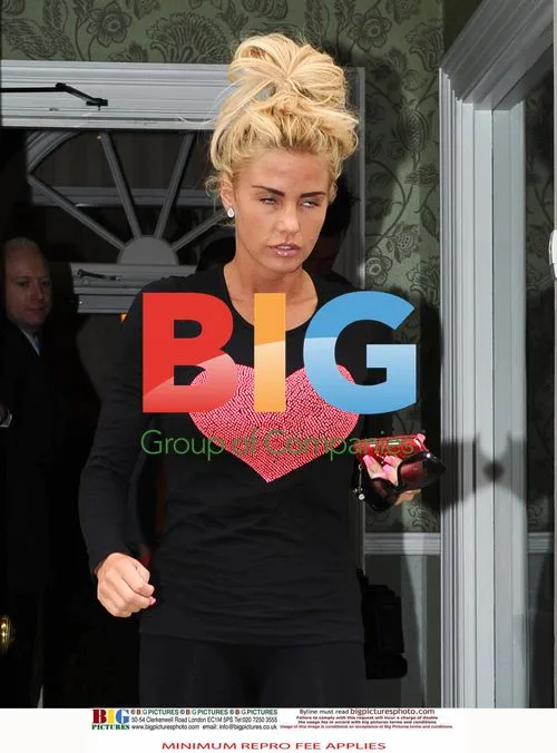 Katie Price Arriving at Hotel in London