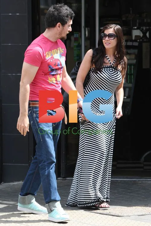 Imogen Thomas and Joe Mott Seen Cafe London