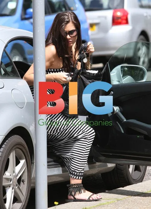 Imogen Thomas and Joe Mott Out for Lunch