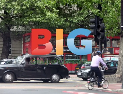 Peter Mandelson Spotted at HSBC Cashpoint
