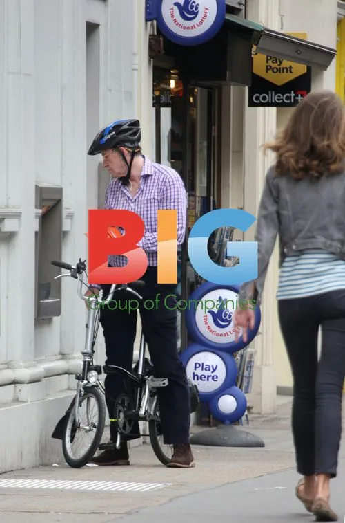 Peter Mandelson Spotted at HSBC
