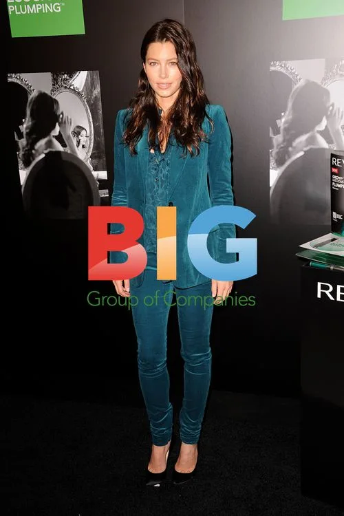 Jessica Biel Launches Revlon Mascara