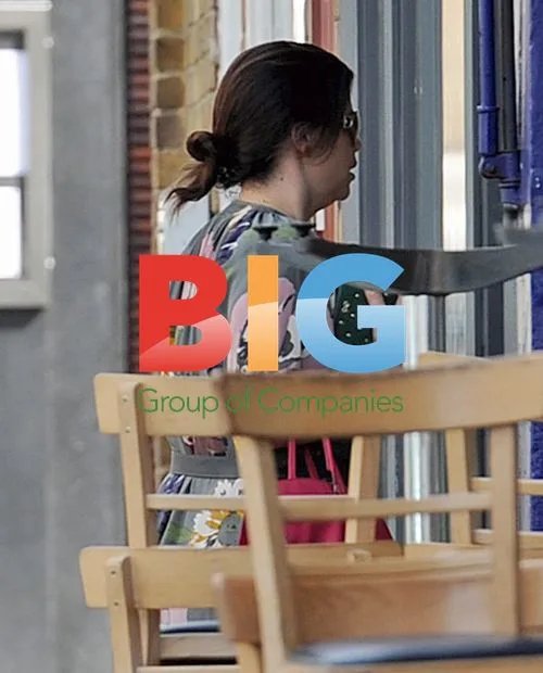 Kirsty Allsopp Visits Hair Salon