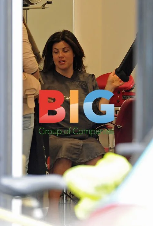 Kirsty Allsopp Visits Hair Salon
