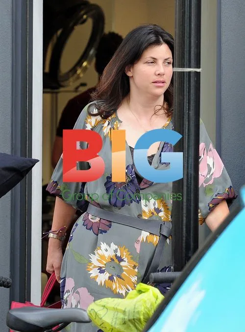Kirsty Allsopp Visits Hair Salon