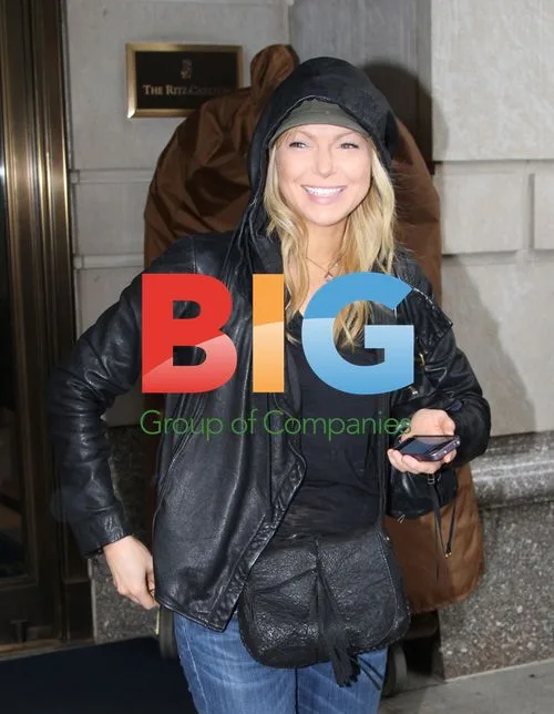Laura Prepon Leaving Ritz Carlton