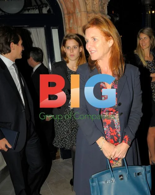 Sarah Ferguson, Princess Beatrice and Princess Eugenie at Restaurant