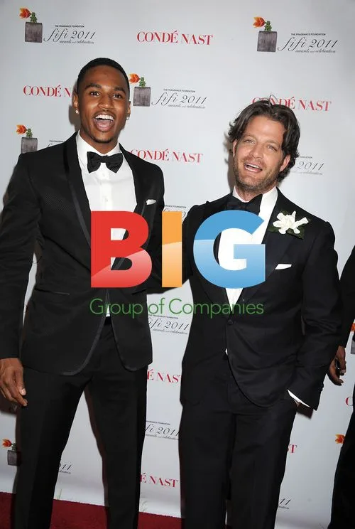 Trey Songz and Nate Berkus at 2011 FiFi Awards