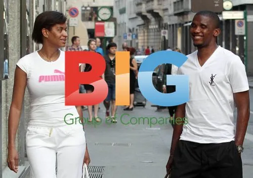Samuel Eto'o and Wife Strolling in Milan