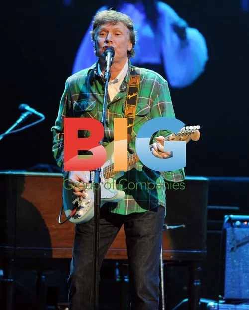 Clapton and Winwood perform at Royal Albert Hall