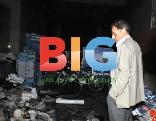 Gianni Lettieri's electoral office fire in Napoli