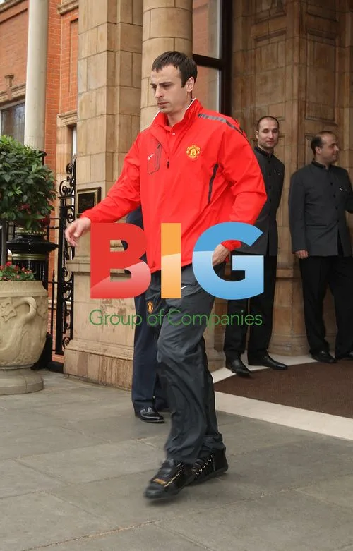 Manchester United Players Leave London Hotel