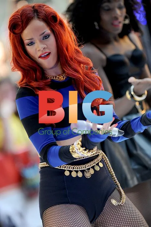 Rihanna Performs on 'Today' in NYC