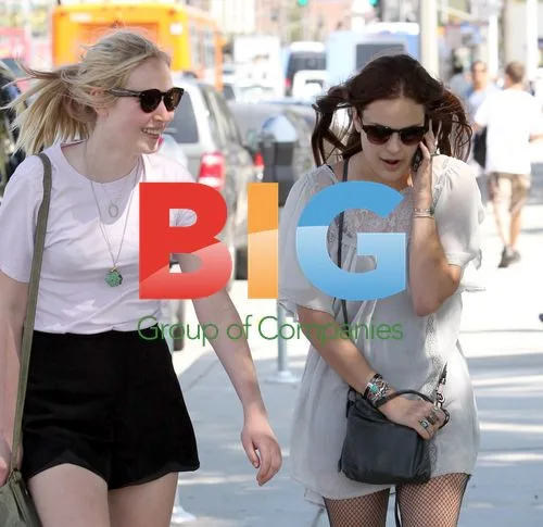 Talulah Willis Spotted Out with Friend