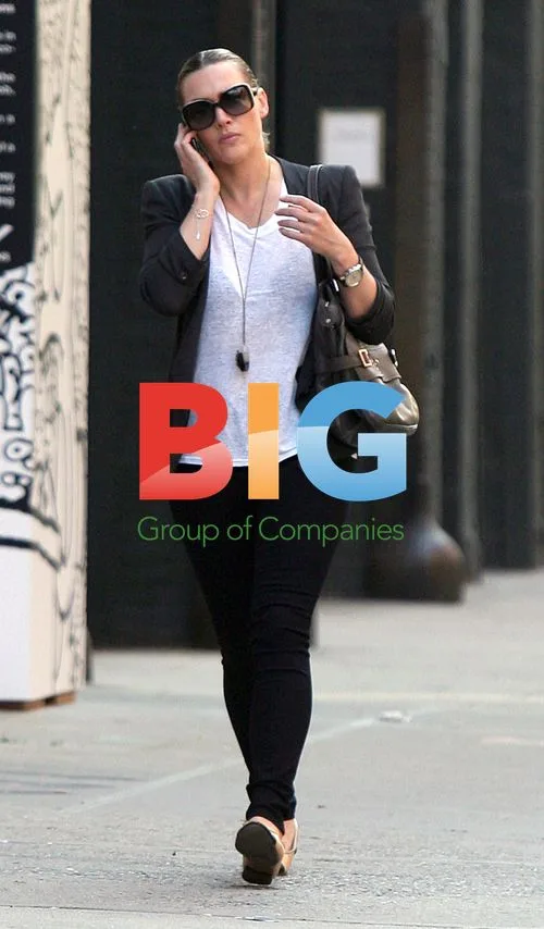 Kate Winslet out in New York