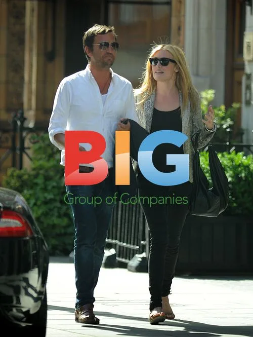 TV Presenter Cat Deeley Spotted at Lunch in London