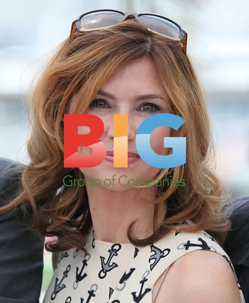 Florence Pernel at Cannes Photocall