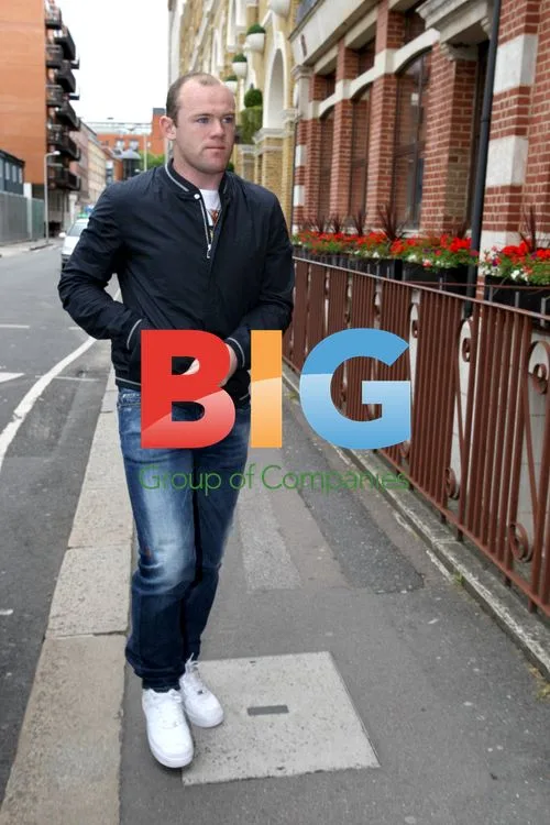 Wayne Rooney Arrives at London Studio